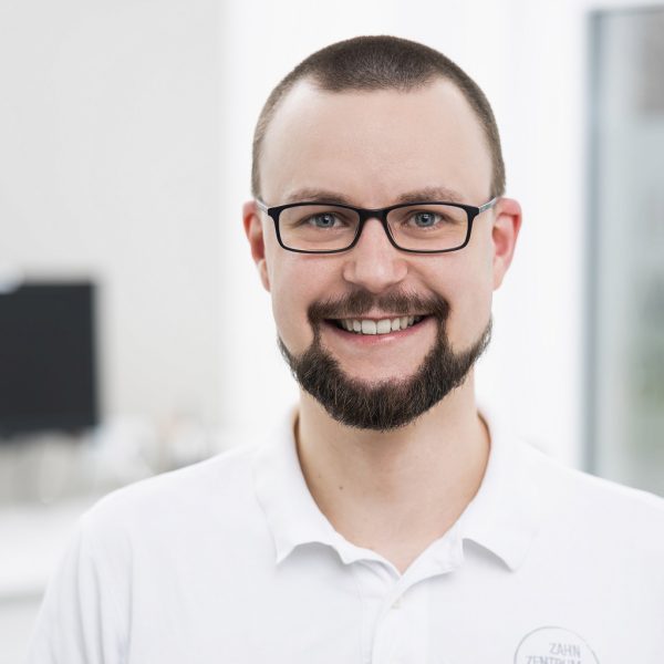 2022-03-31_Zahnzentrum_Beeg-5-klein